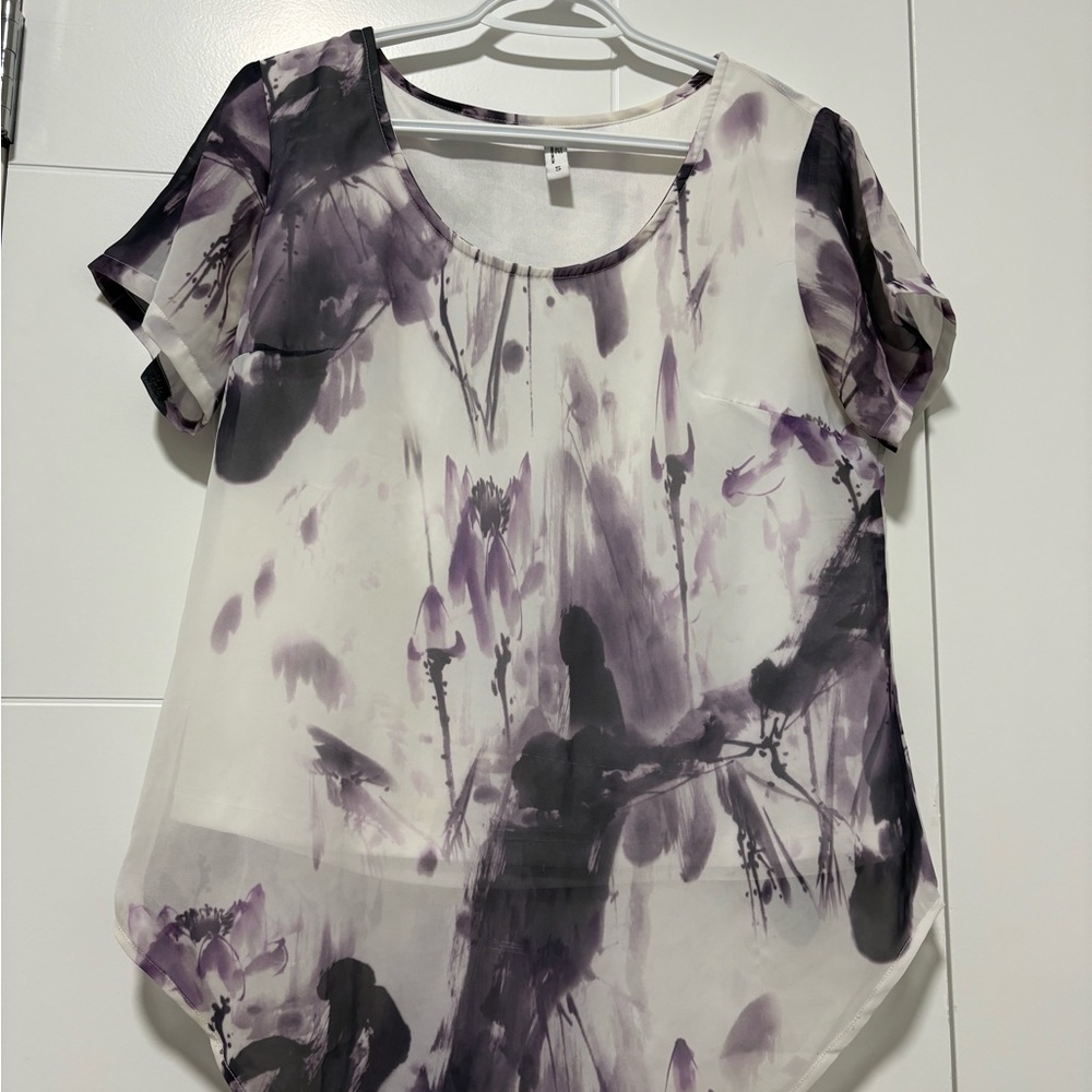 Elegant Women's Blouse with Abstract Design